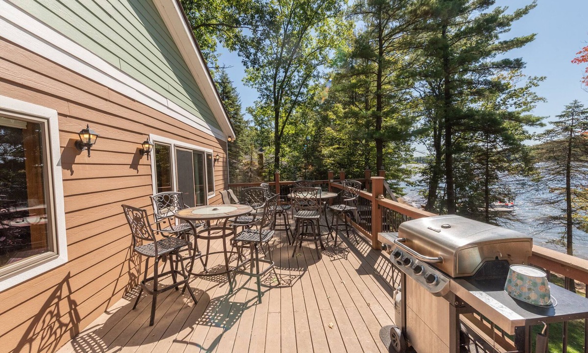 Swanton House | Spacious Dog Friendly Escape w/Hot Tub & Lake Access