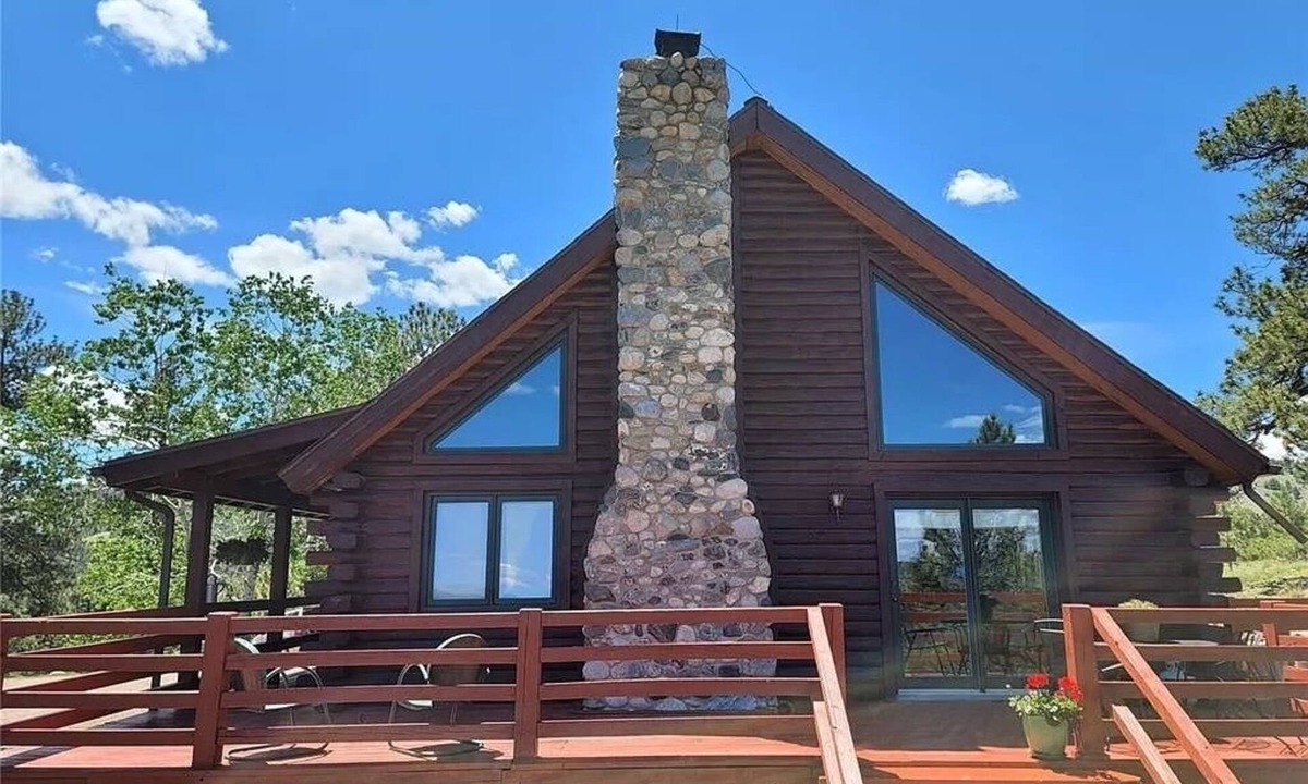 Park County House | Spacious Log Cabin with Expansive Mountain Vistas, National Forest