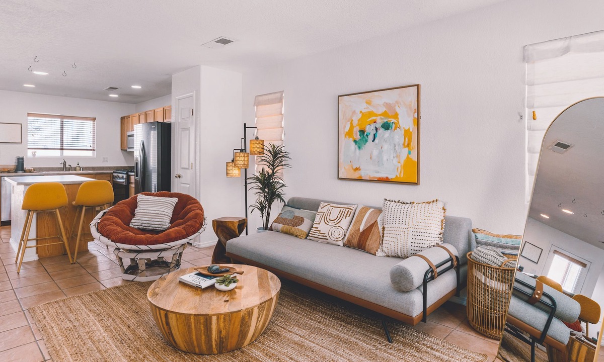 Albuquerque House | Spacious, Quiet Home in Gated Community, Family Friendly, King Bed, 3 Parkings