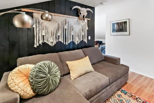 Durango Apartment | Spacious Studio Unit 5 with Gorgous Canyon Views