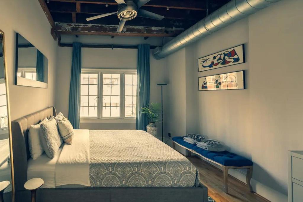 Rittenhouse Row Apartment | StayRafa At 253 3F