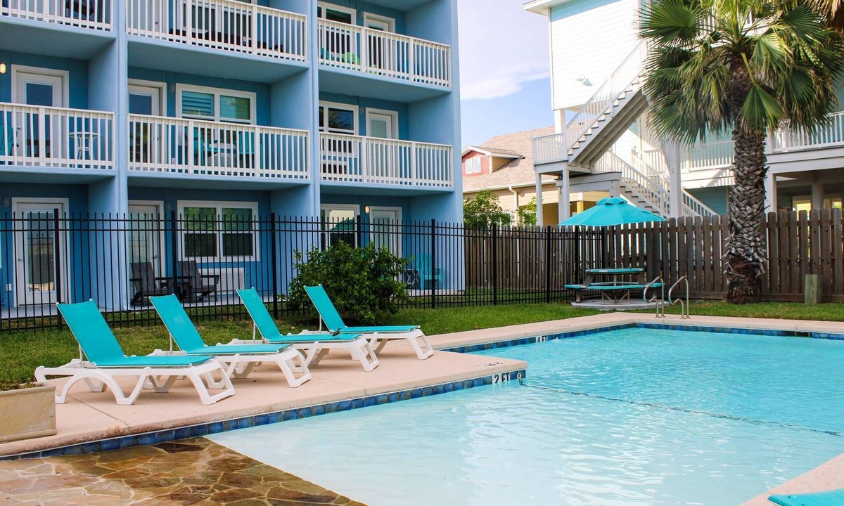 Old Town Condo | Studio Condo in Town, Near Beach, Shared Pool and Hot Tub