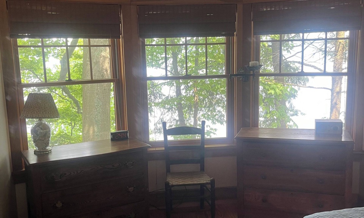 Poplar Ridge Cottage | Stunning cottage on Cayuga Lake, near wineries, waterfalls, Cornell University