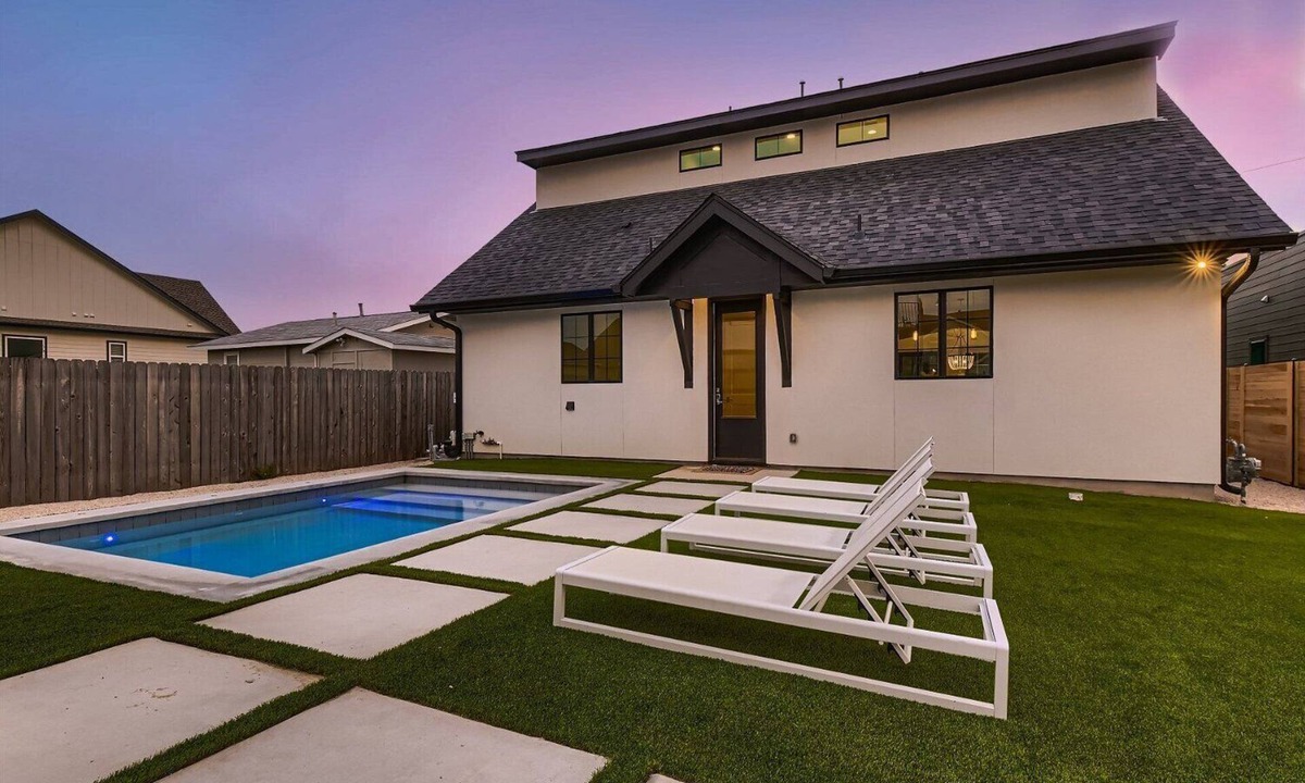Georgetown House | Stunning home with pool, walking distance to the square