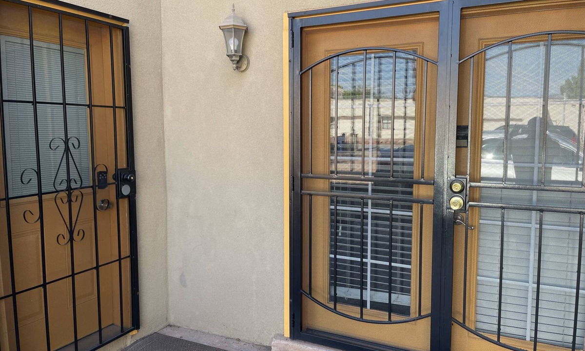 Mesilla Apartment | STUNNING Jacuzzi Studio