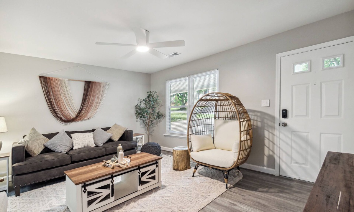 Hanover House | Stylish 3BD 2BA Rancher Near BWI, FT Meade, Live Casino, Baltimore!