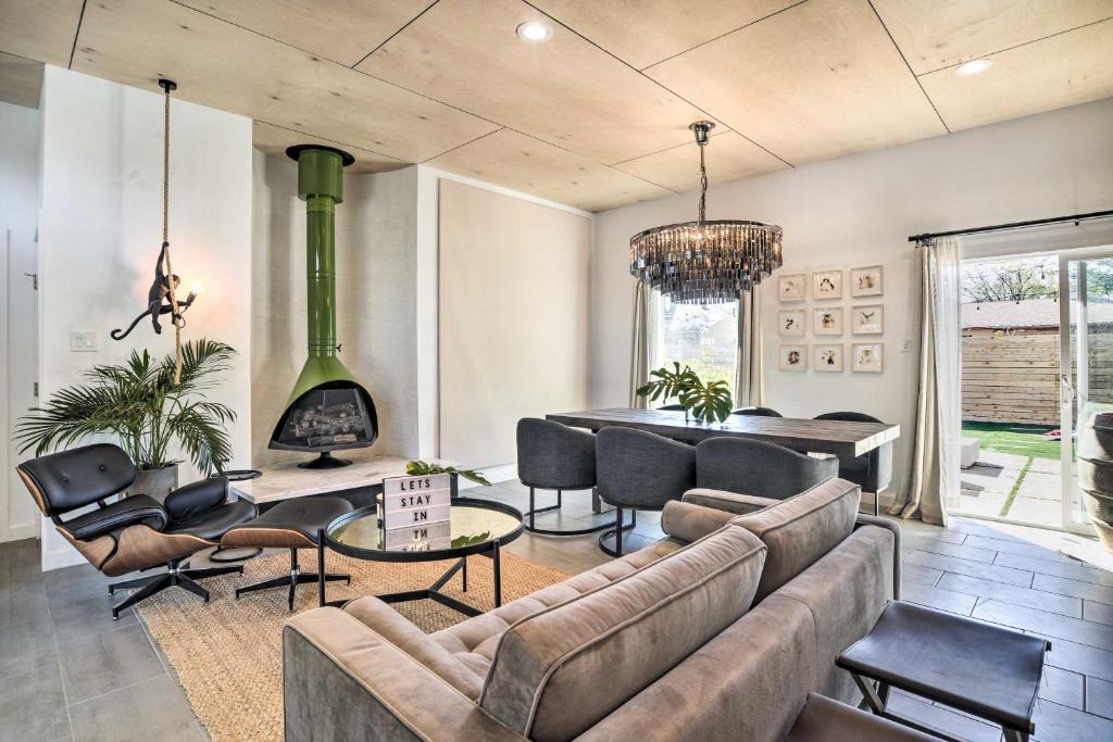 Albuquerque House | Stylish Albuquerque Home about 6 Miles to Downtown!