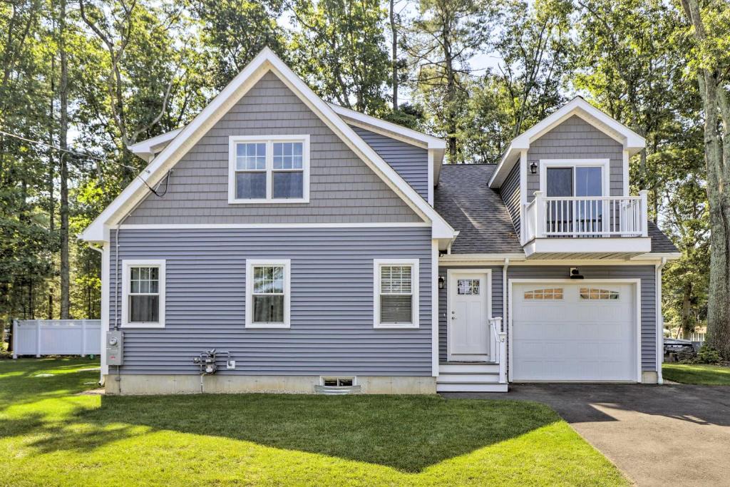 West Brookfield House | Sun-Dappled Retreat - Walk to Wickaboag Lake!