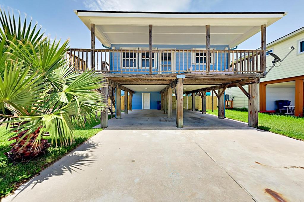 Leeward Sands House | Sunflower Hello