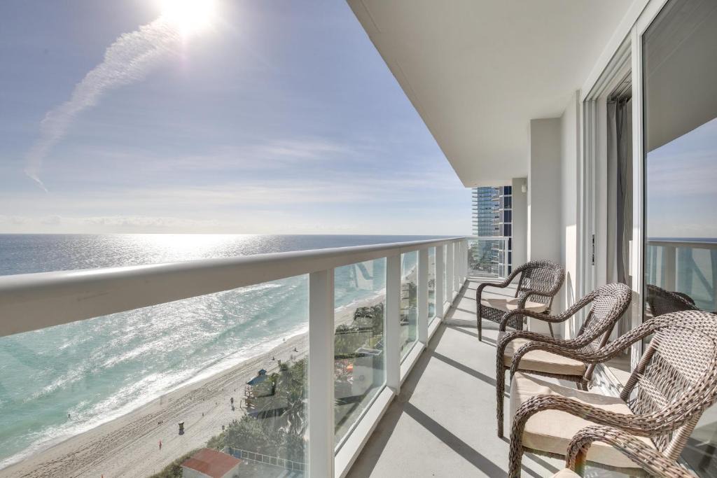 Sunny Isles Beach Apartment | Sunny Isles Beach Retreat with Resort Perks!