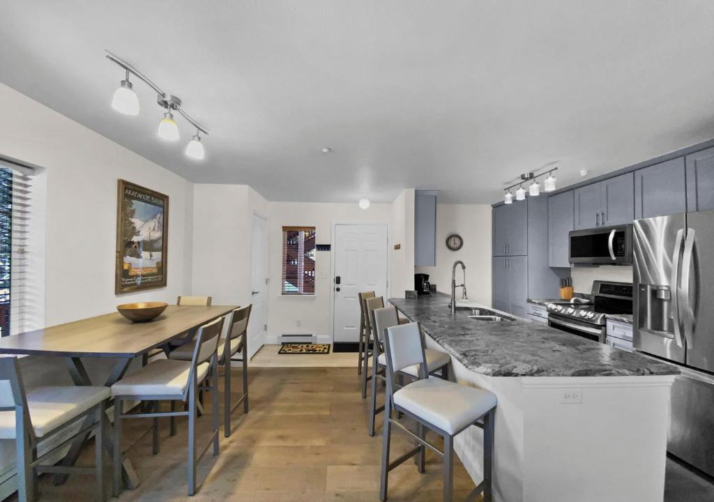 Breckenridge House | Swans Nest Villa 1601