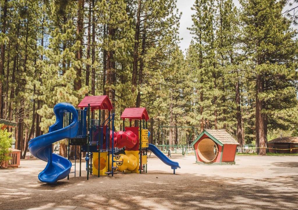 Tahoe Valley House | Tahoe Valley Cottage 4