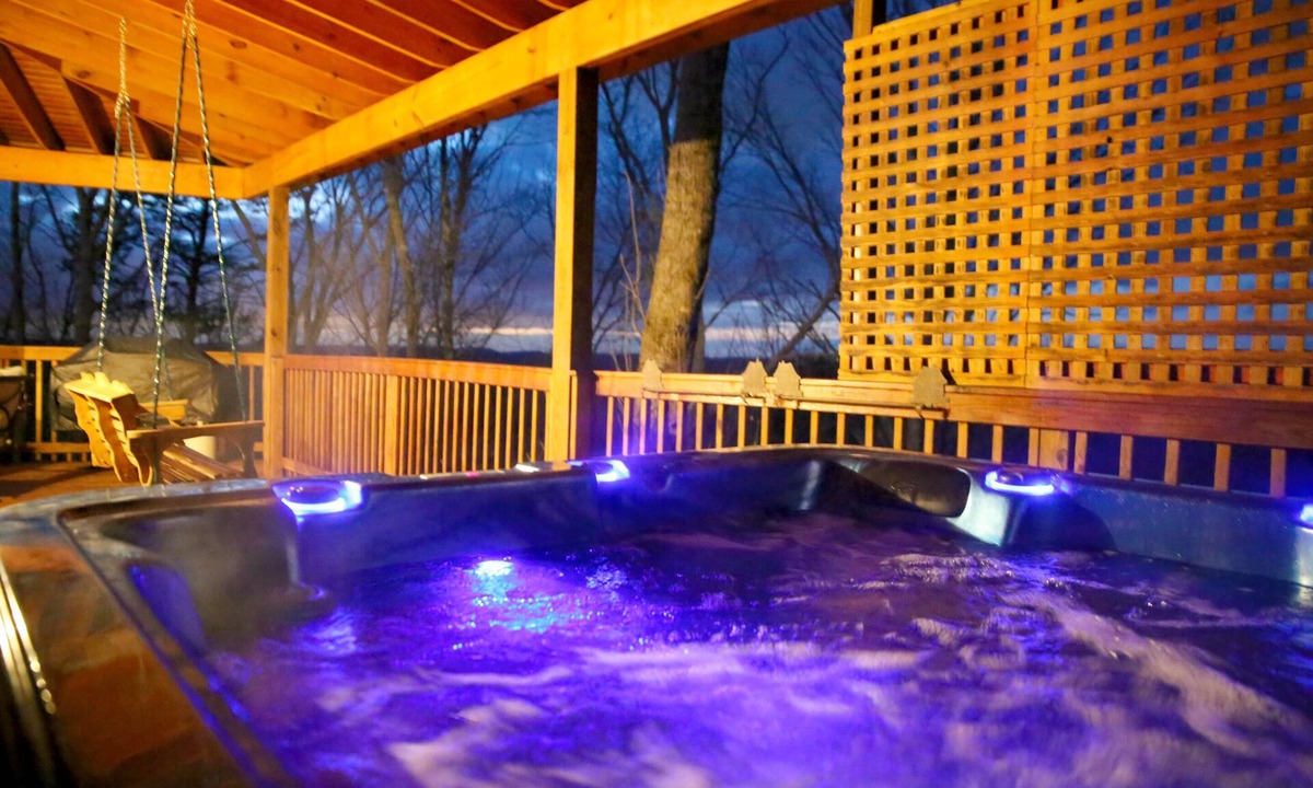 Sevierville Cabin | The Cozy Bearz Cabin, A place to relax and have a Great time!