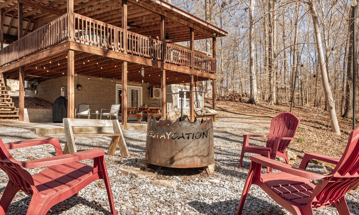 Cadiz House | The Little Log cabin