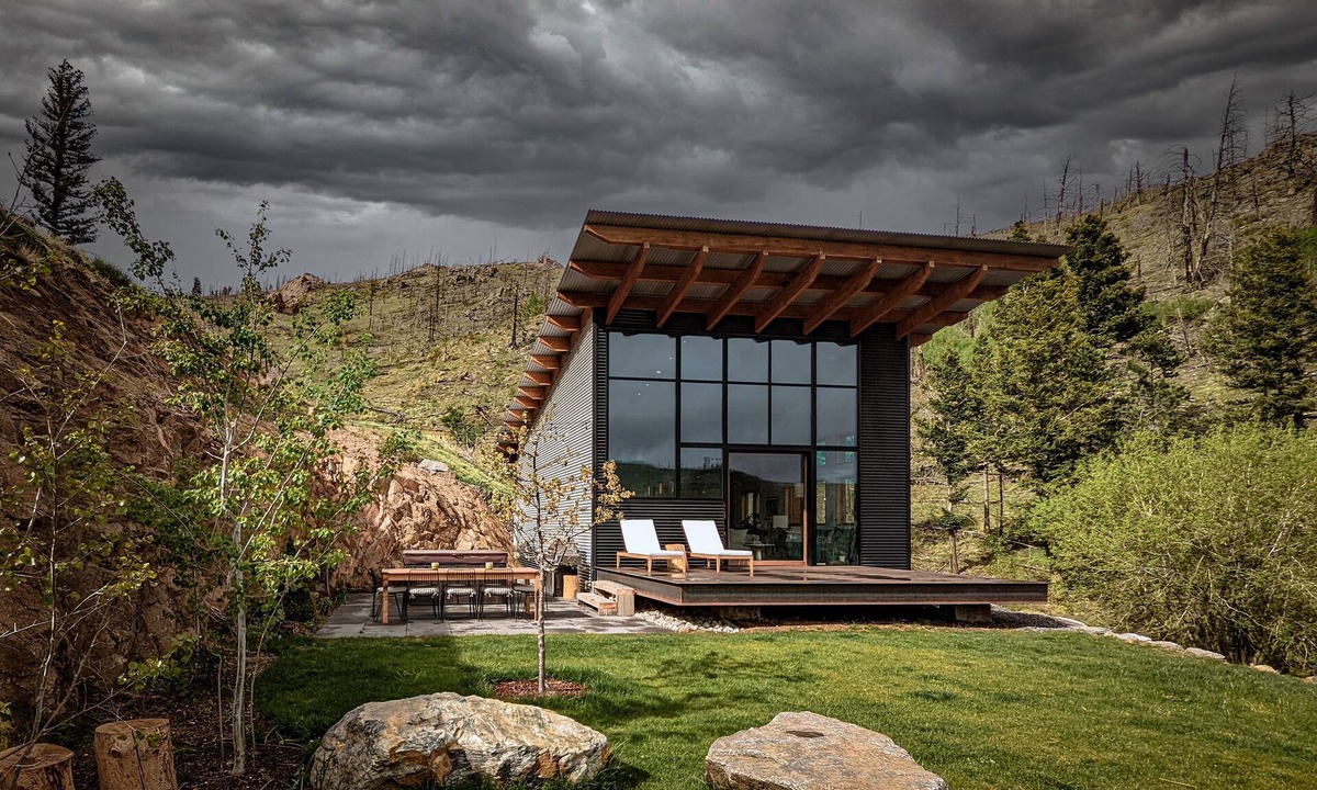 Boulder House | The Mountain Lookout