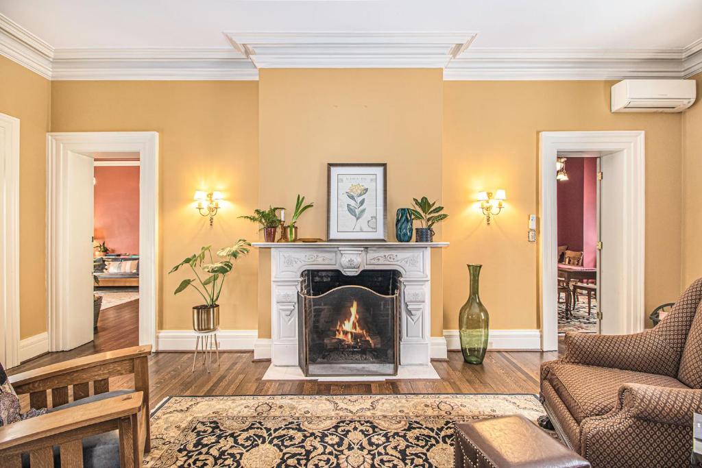 Ypsilanti Bed & Breakfast | The Newton of Ypsilanti