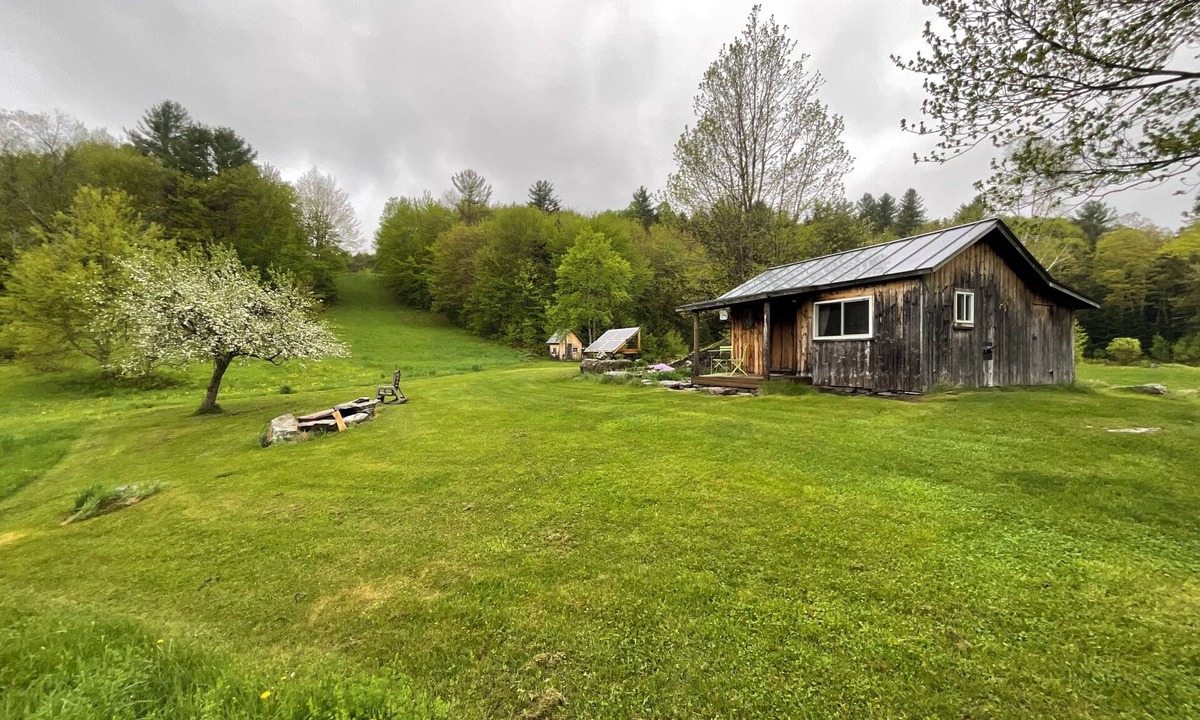 Rochester Cabin | The Pond Cabin at Sky Hollow, The Hunter Cabin at Sky Hollow