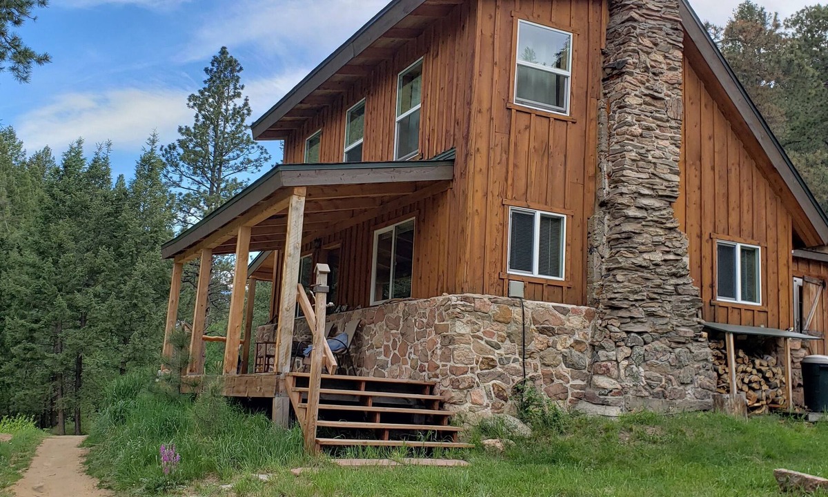Pine Cabin | Timber Valley Cabin Off grid secluded hideaway, about an hour from Denver