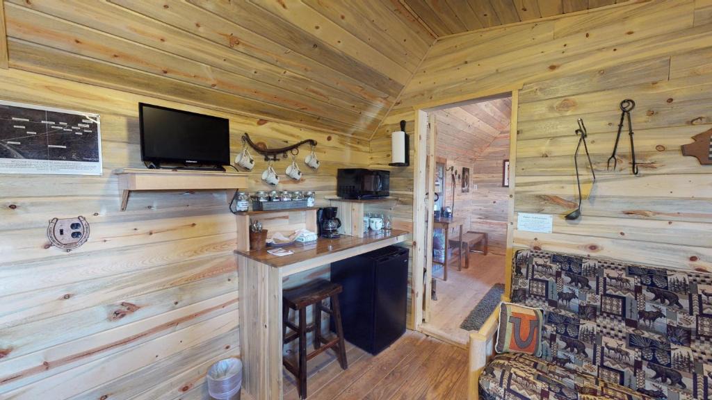 Monticello House | Trigger Cabin in the Barn