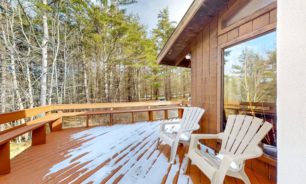 Maplecrest House | Two-story home with a fireplace & deck - across the street from lake access