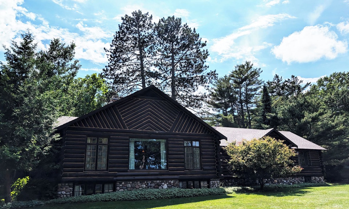 Phelps Cabin | Ultimate Northwoods Log Home! Cabin 14, POV Resort