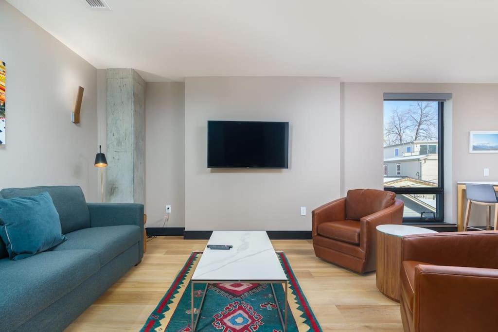 Berkeley House | Upscale Flat W Balcony & Roof Top Patio