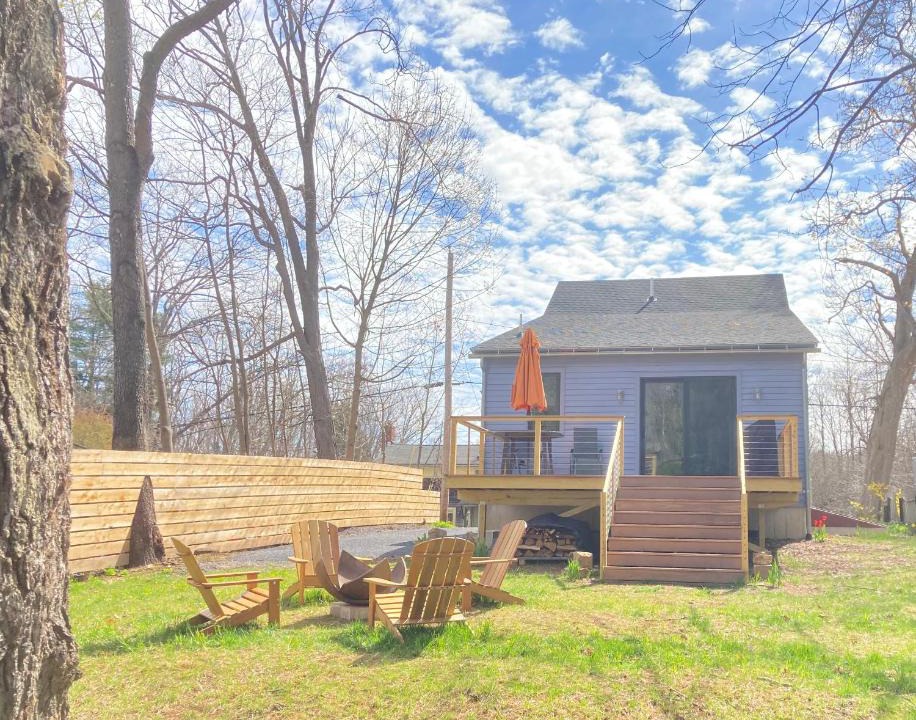 Mount Marion House | VACATION Mod Cottage Idyllic Setting Every Amenity