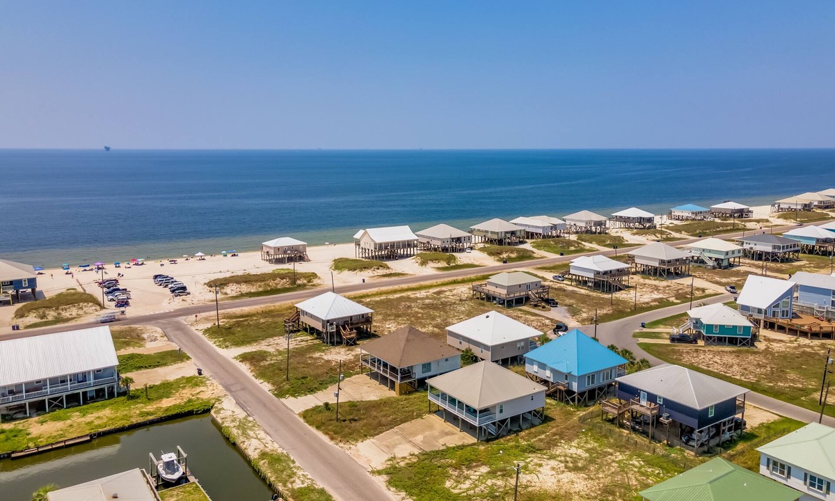 Silver Cay House | View of Gulf Beach and Canal! Close to everything! - Reel Views DI