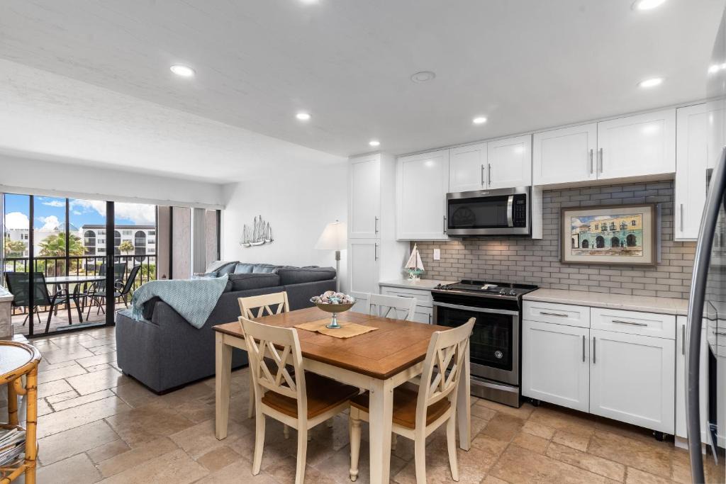Marco Island House | Views Overlooking Factory Bay I Renovated Throughout