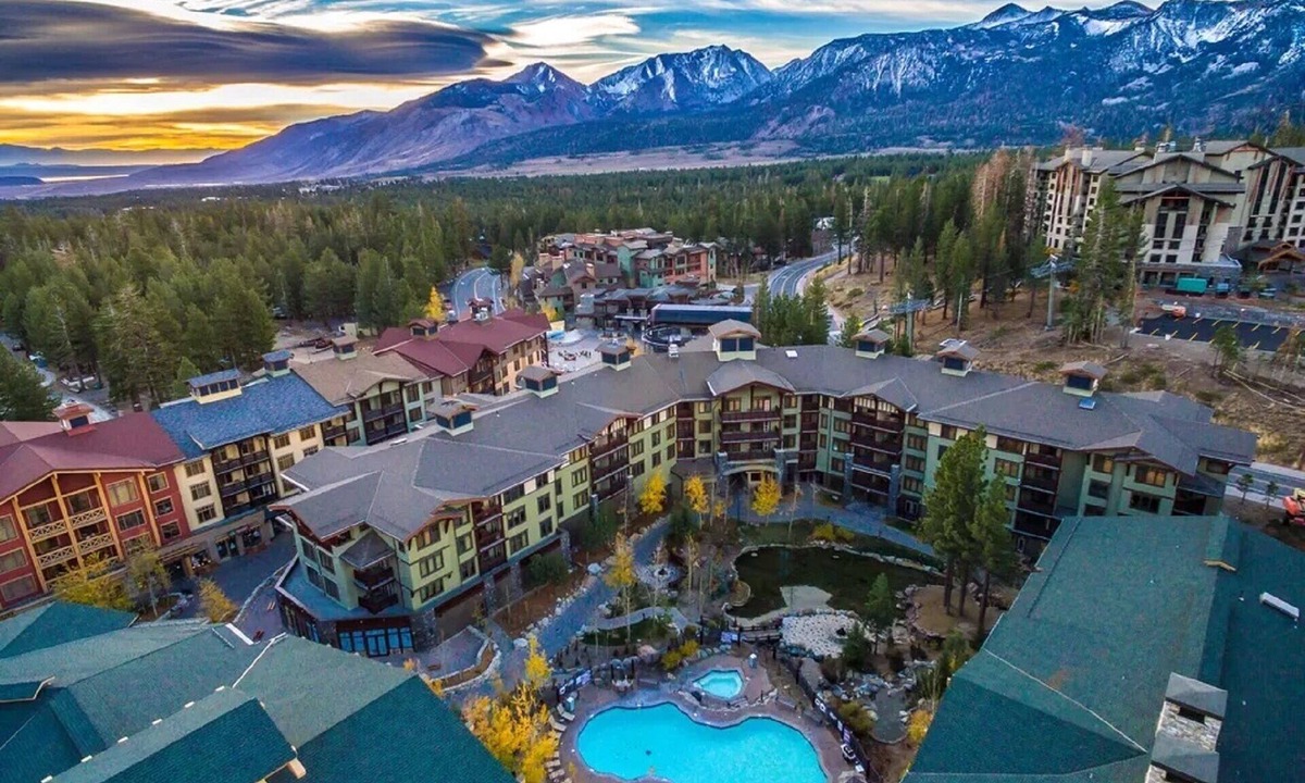 Mammoth Lakes Condo | Village Lodge 1BR w/500+ Reviews, Gorgeous and Private.