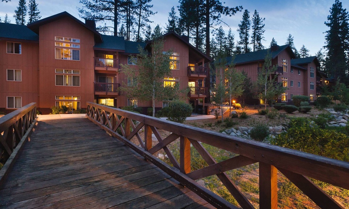 Round Hill Village Resort | Visit the Snow-capped Sierra Mountains!