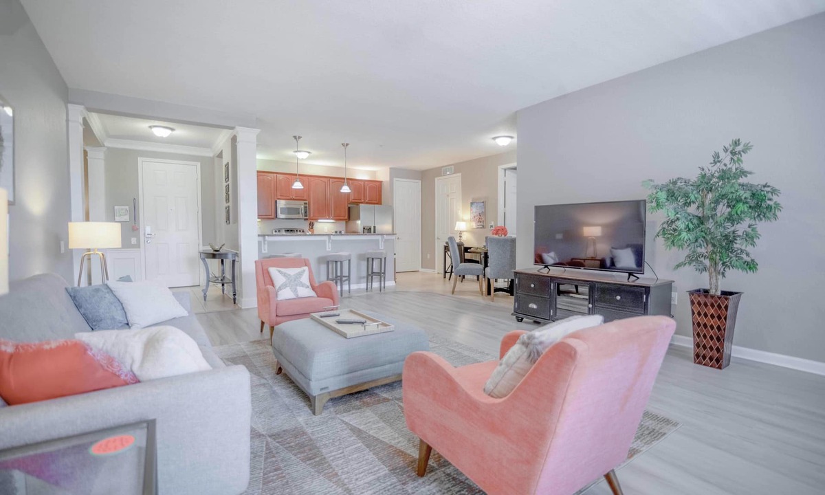 Florida Central Atlantic Coast Condo | Vista Cay Lakeview Joy. Next to Pool Near theme Parks and walk to Conventions