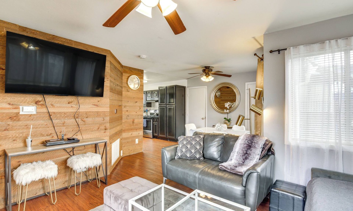 Ocean Beach House | Walk to Beach: San Diego Hideaway w/Patio