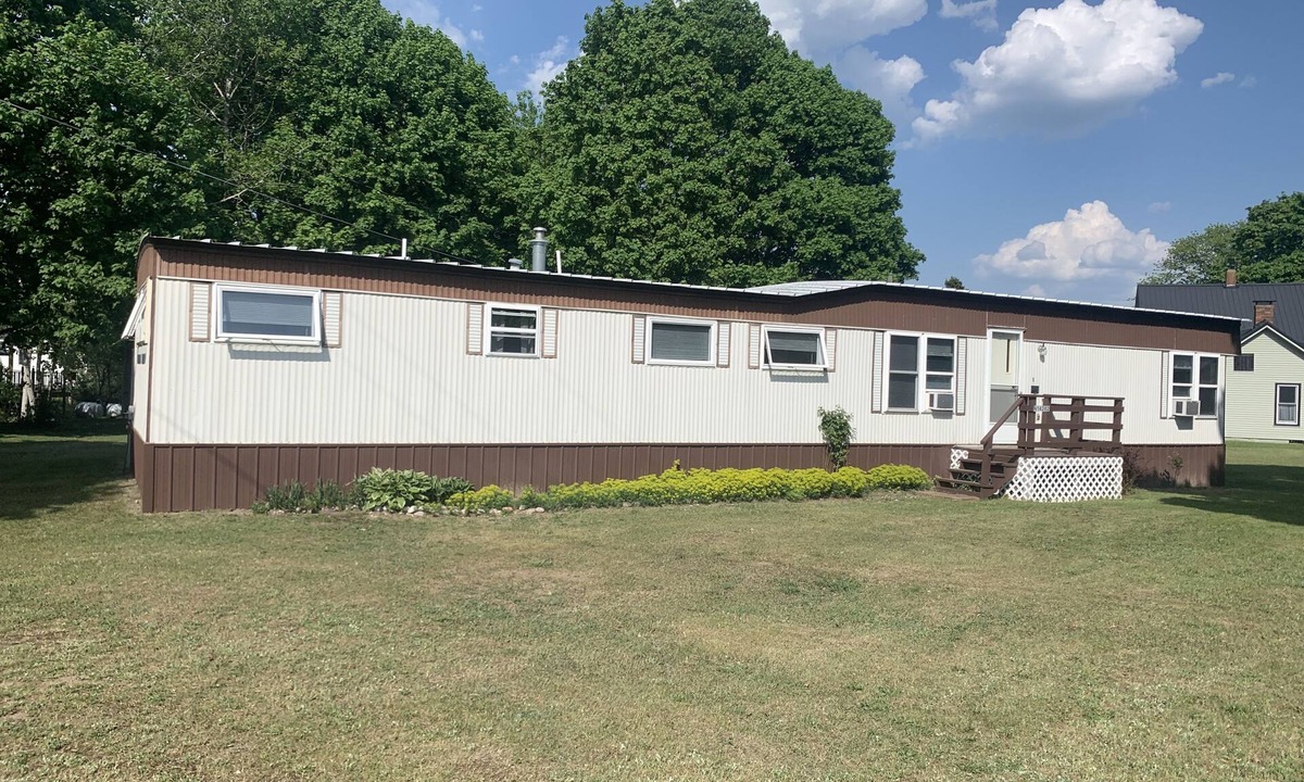 Grand Marais House | Walking distance to beaches and downtown