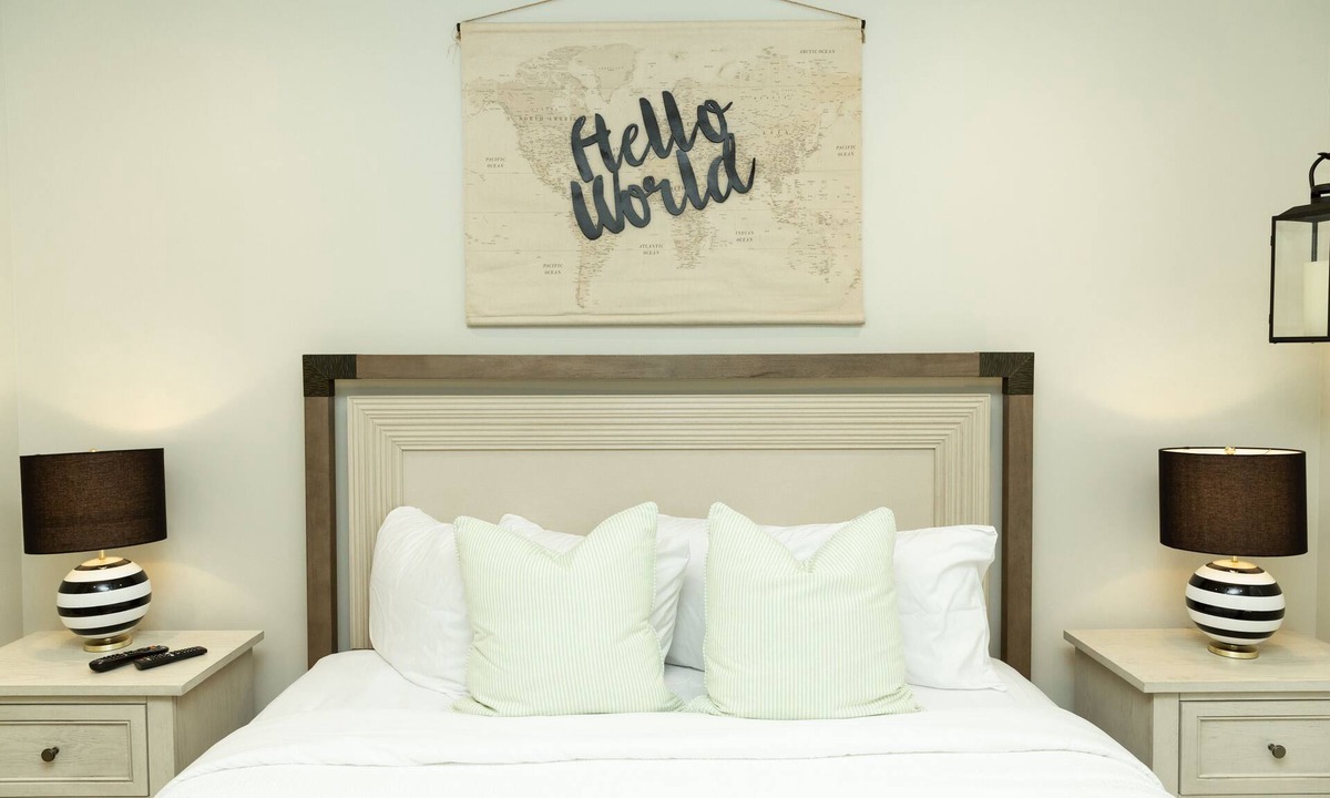Washington Fields Condo | ✈️ Wanderlust - POOL IS OPEN!
