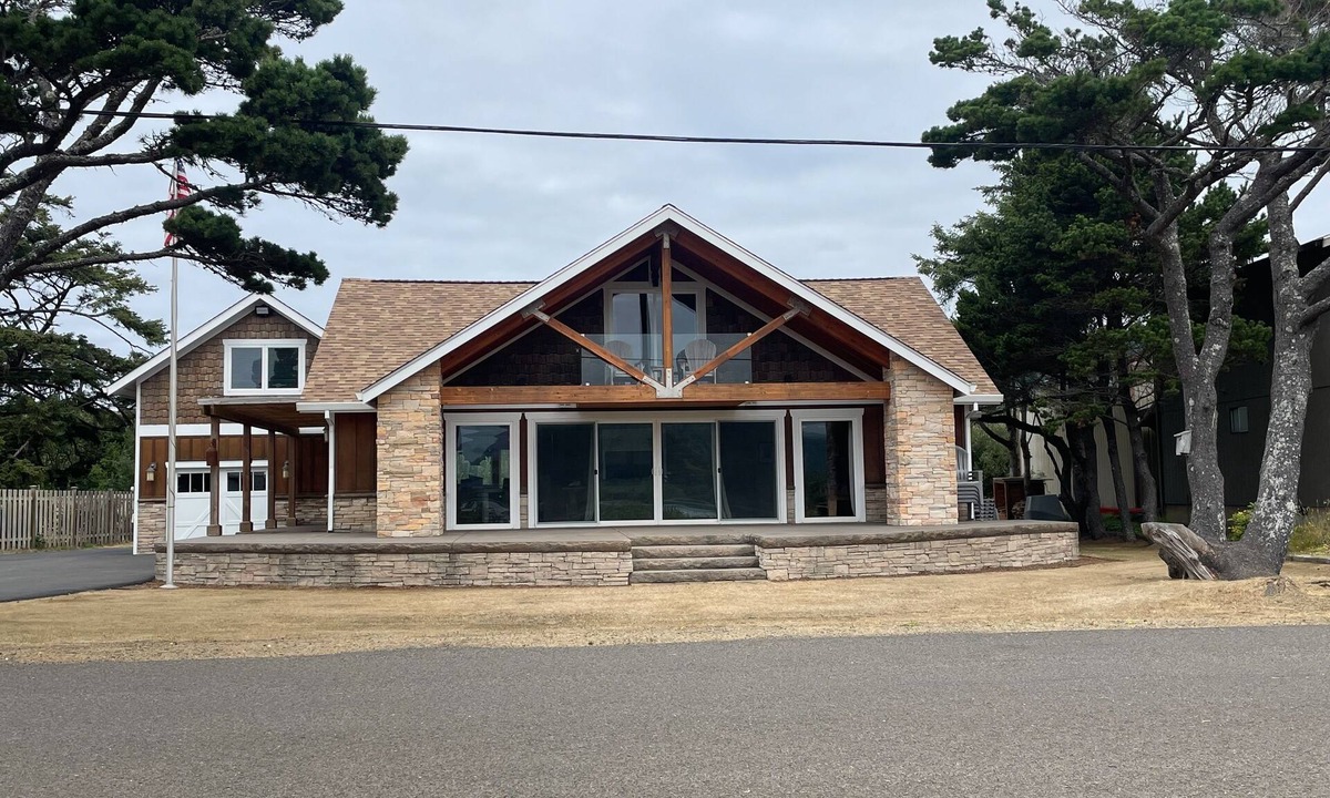 Rockaway Beach House | Waterfront home with furnished deck, firepit & amazing views - walk to the beach