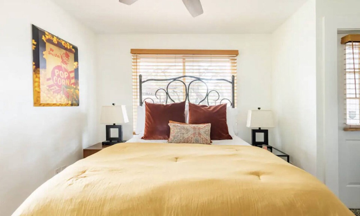 Johnson City House | Welcome to Stone Haus