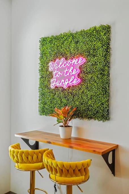 Maxwell House | Welcome to the Jungle NEW 4bd Suite in East Nash