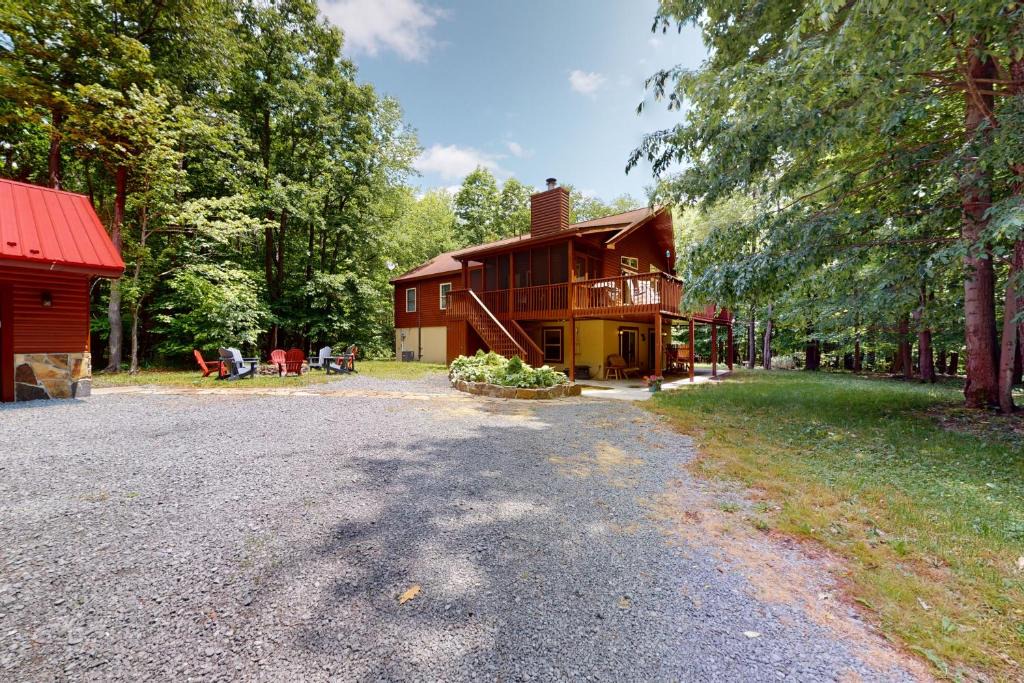 Bloomington House | Whistle and Quill Lodge