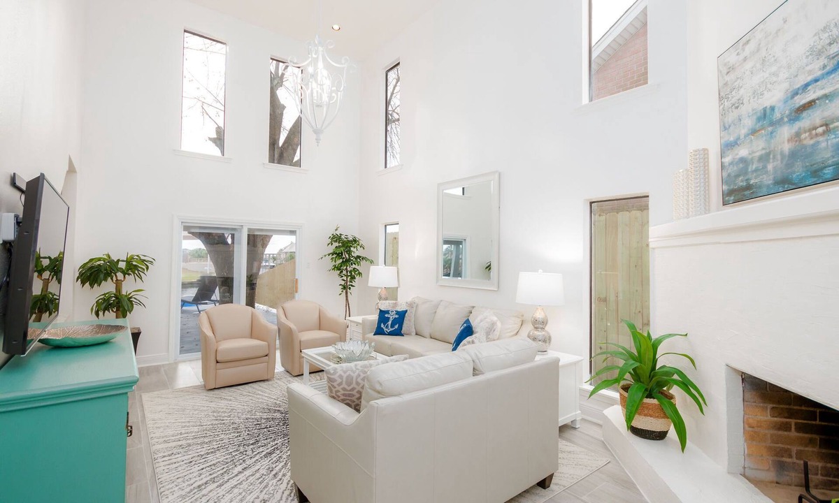 Slidell House | Windward- New Orleans Area Waterfront Home with Pool and Large Boat Dock