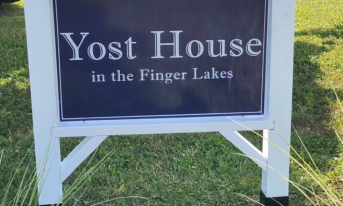 Waterloo House | Wineries, lakes, parks, Amish markets, 360 vistas, center Finger Lakes 2B, 2B!
