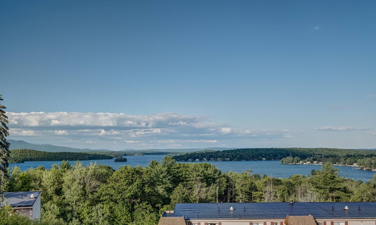 Weirs Beach Condo | Winnipesaukee Exploration: 3BR Condo