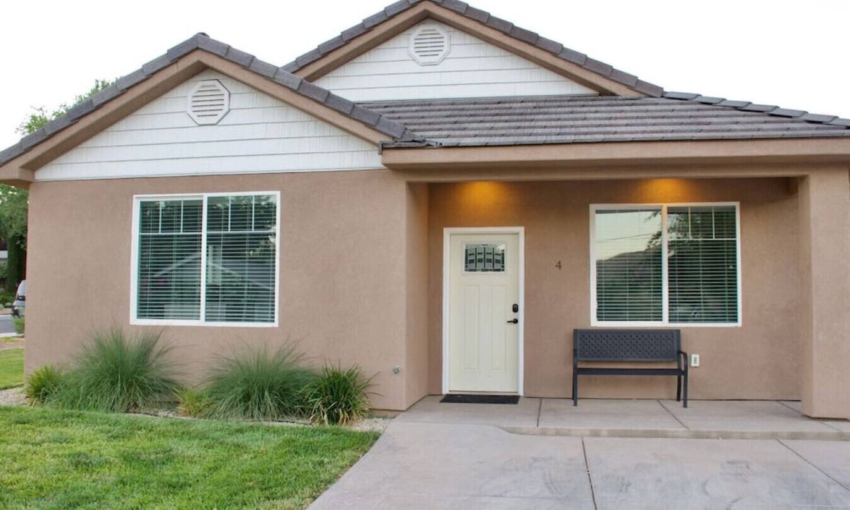 La Verkin House | ZC4 Pet Friendly Home Near Zion
