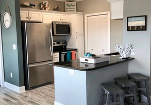 1 min walk to sand with Sunset views at 2nd floor coastal condo🏖