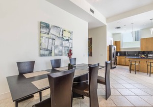122 m² Condo ∙ 2 bedrooms ∙ 6 guests