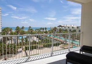 122 m² Condo ∙ 2 bedrooms ∙ 6 guests
