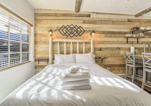 1BD Suite✶Old Colorado City & Hiking!✶Dogs Welcome