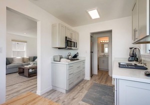 2 Levels of Waterfront * Bay View Patio * AC