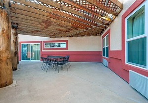 2-Star Hotel ∙ Days Inn by Wyndham Manitou Springs