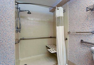 2-Star Hotel ∙ Ramada by Wyndham Portland